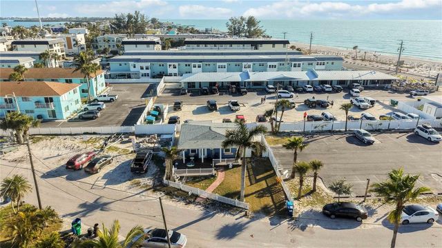 111 9TH STREET N, Bradenton Beach, FL 34217