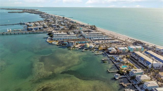 111 9TH STREET N, Bradenton Beach, FL 34217