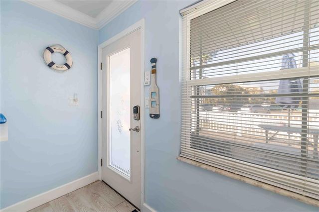 111 9TH STREET N, Bradenton Beach, FL 34217