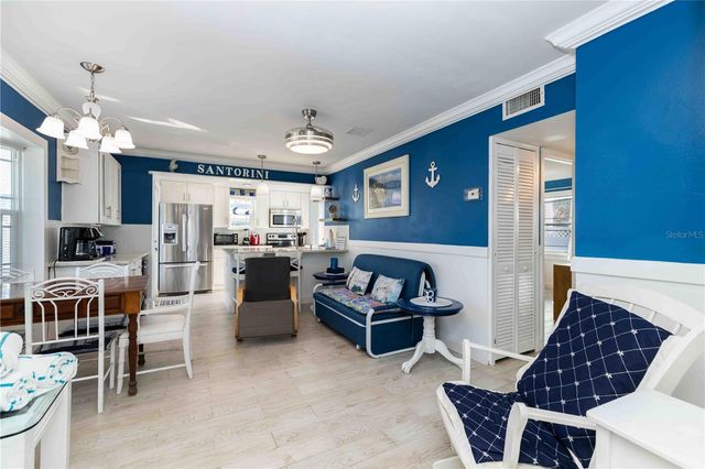 111 9TH STREET N, Bradenton Beach, FL 34217