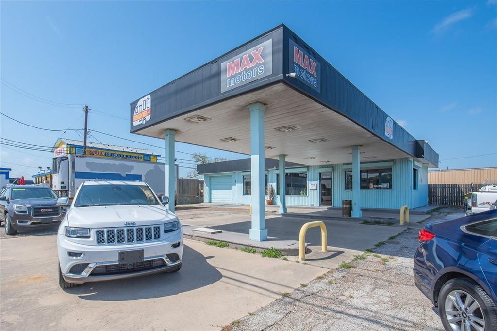 9818 S Padre Island Dr, Corpus Christi, TX 78418 — exterior