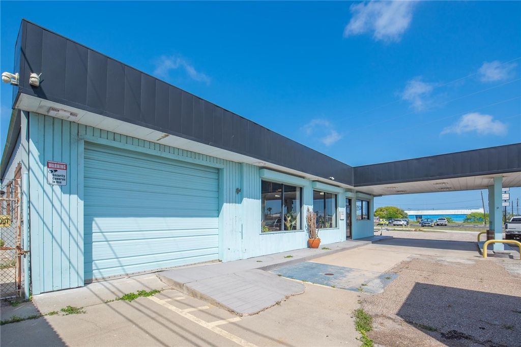 9818 S Padre Island Dr, Corpus Christi, TX 78418 — photo 4