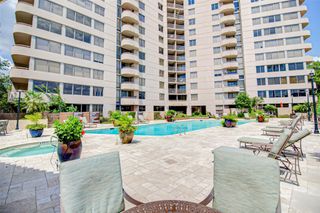 3525 Sage Road 407, Houston, TX 77056