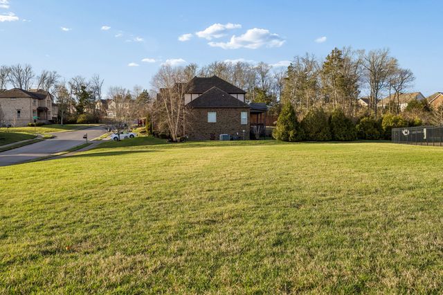 5105 Helmsdale Ct, Hermitage, TN 37076