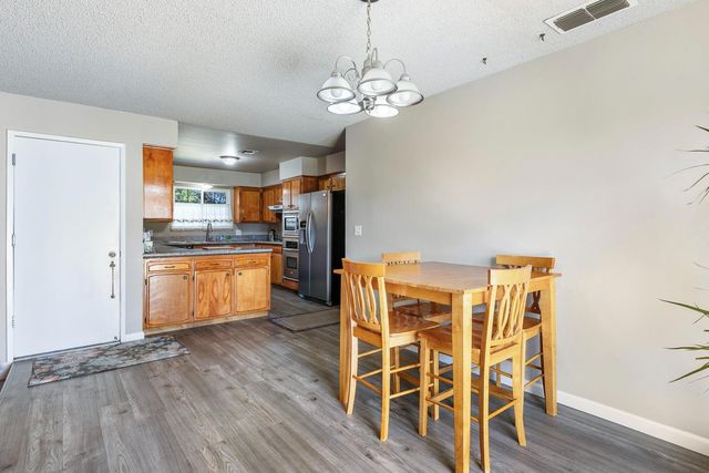 1427 Pierce Drive, Clovis, CA 93612