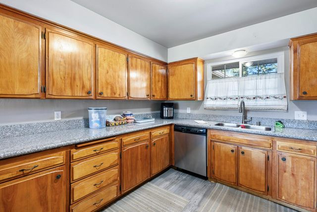 1427 Pierce Drive, Clovis, CA 93612