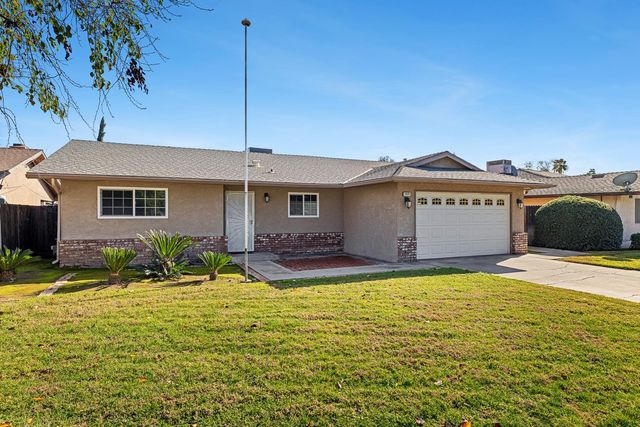 1427 Pierce Drive, Clovis, CA 93612