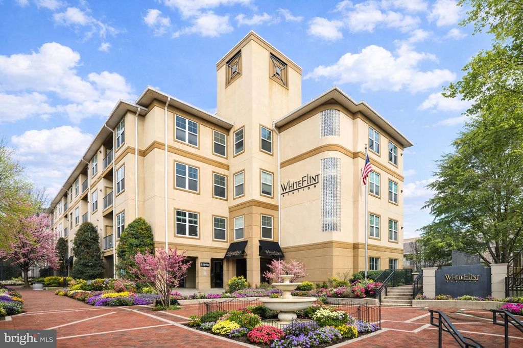 Image 1 of property listing at 11800 OLD GEORGETOWN #1207, North Bethesda, MD 20852