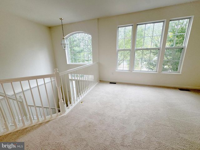 8800 STONEHOUSE DR, Ellicott City, MD 21043