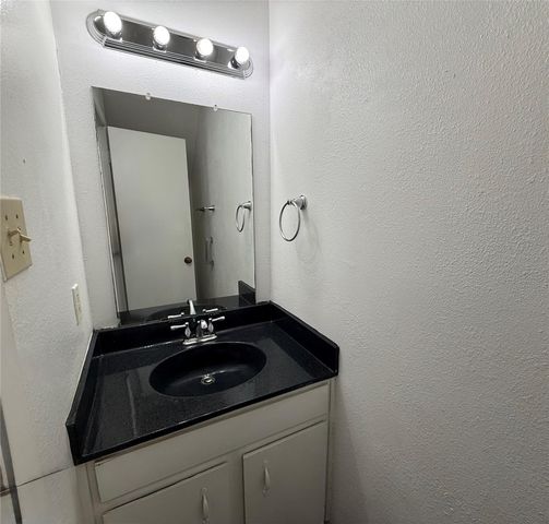 8050 Sands Point Drive C, Houston, TX 77036