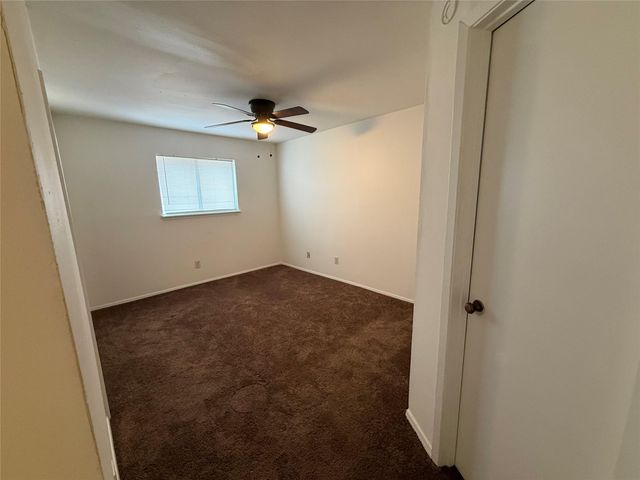 8050 Sands Point Drive C, Houston, TX 77036