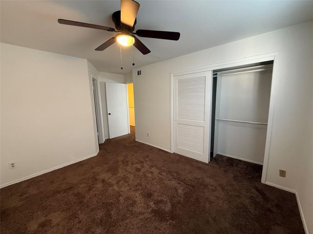 8050 Sands Point Drive C, Houston, TX 77036