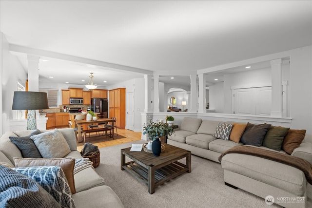 5221 NE 7th Place, Renton, WA 98059