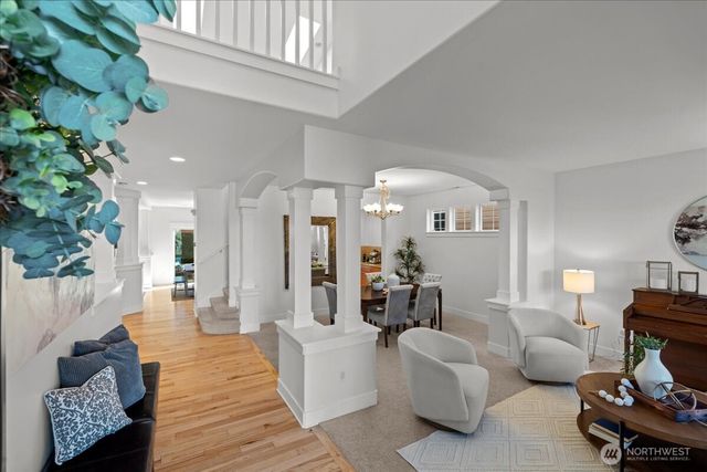 5221 NE 7th Place, Renton, WA 98059