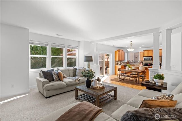 5221 NE 7th Place, Renton, WA 98059