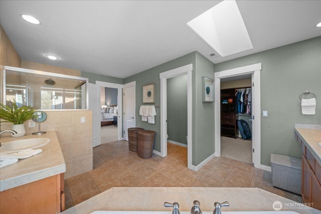 5221 NE 7th Place, Renton, WA 98059