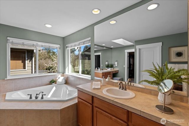 5221 NE 7th Place, Renton, WA 98059