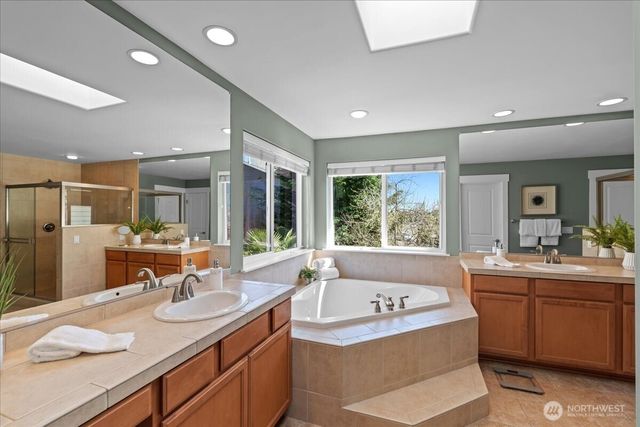 5221 NE 7th Place, Renton, WA 98059