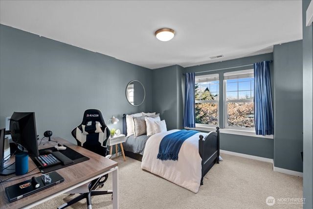 5221 NE 7th Place, Renton, WA 98059