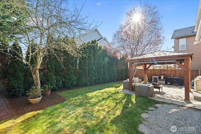 5221 NE 7th Place, Renton, WA 98059