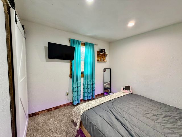 17456 Solo Road, Houston, MO 65483