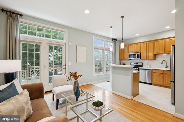 25368 HERRING CREEK DR, Chantilly, VA 20152