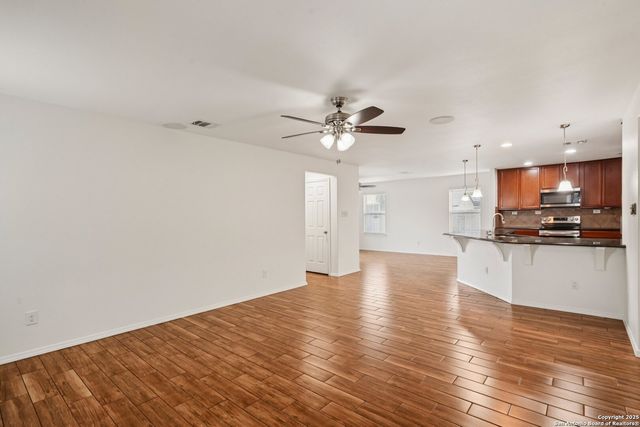 4530 Wrangler View, San Antonio, TX 78223