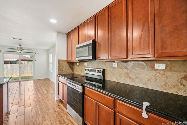 4530 Wrangler View, San Antonio, TX 78223