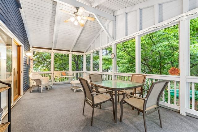 10 Lowell Dr, Stow, MA 01775