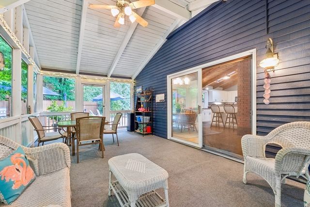 10 Lowell Dr, Stow, MA 01775