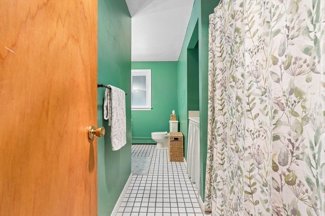 10 Lowell Dr, Stow, MA 01775