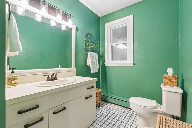 10 Lowell Dr, Stow, MA 01775