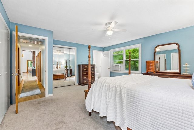10 Lowell Dr, Stow, MA 01775