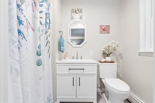 10 Lowell Dr, Stow, MA 01775