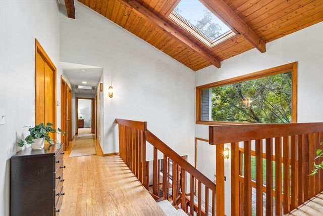 10 Lowell Dr, Stow, MA 01775