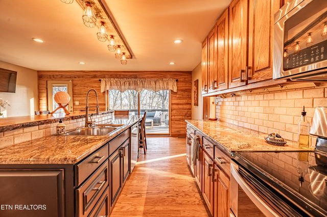 11104 Poplar Ridge Rd, Knoxville, TN 37932