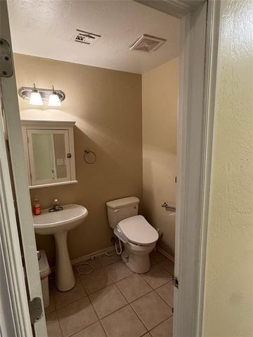 1560 Twin Spires Trail, Guthrie, OK 73044