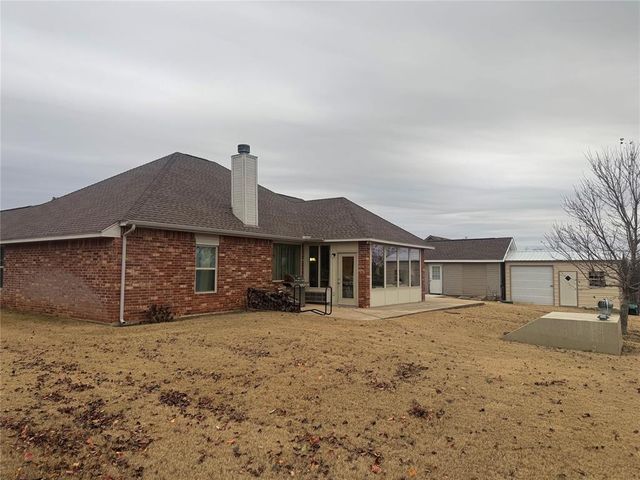 1560 Twin Spires Trail, Guthrie, OK 73044