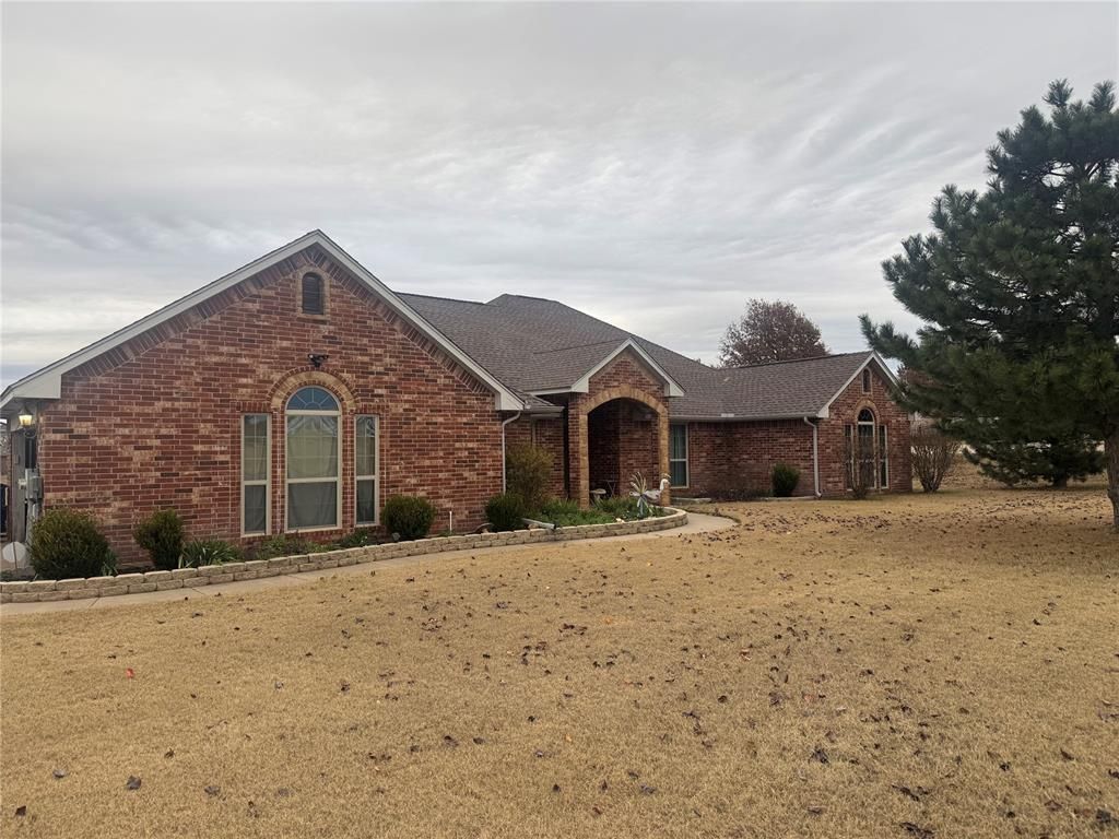 1560 Twin Spires Trail, Guthrie, OK 73044