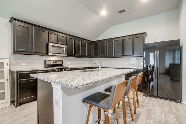 1813 Barberry Way, Weatherford, TX 76086