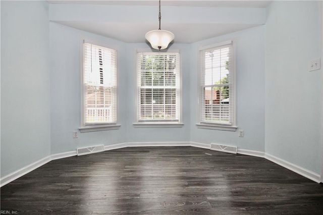 708 Caravelle DR, Chesapeake, VA 23322