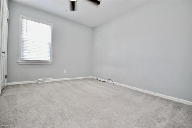 708 Caravelle DR, Chesapeake, VA 23322