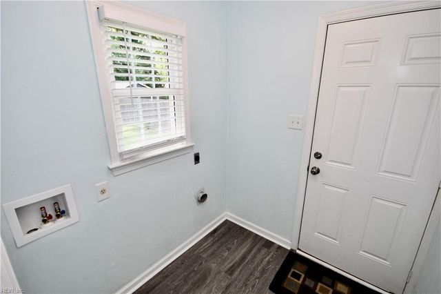 708 Caravelle DR, Chesapeake, VA 23322