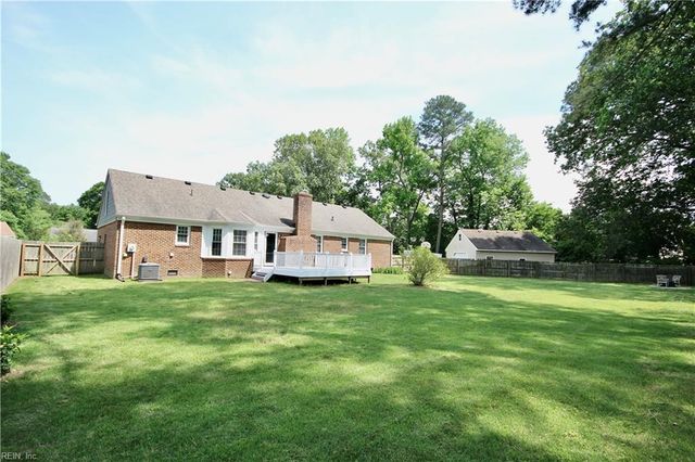 708 Caravelle DR, Chesapeake, VA 23322