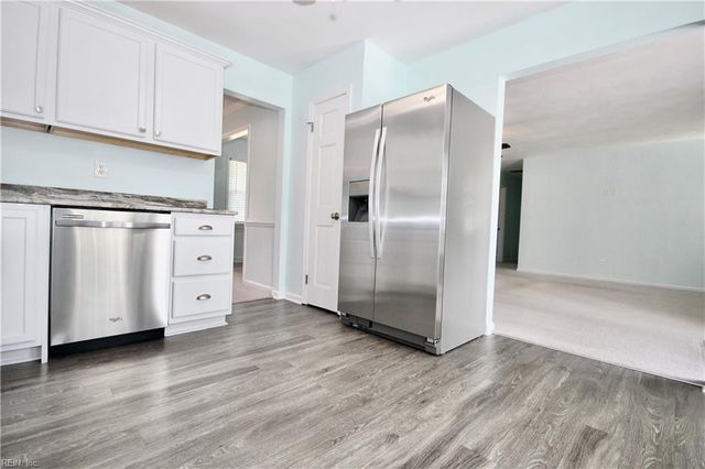 708 Caravelle DR, Chesapeake, VA 23322