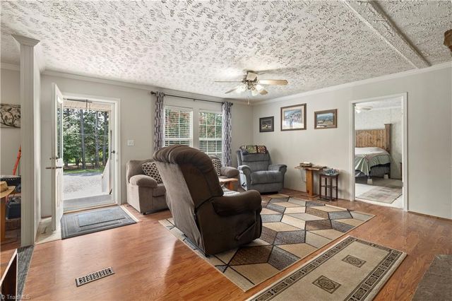 149 Bonkin Lake Road, Mocksville, NC 27028