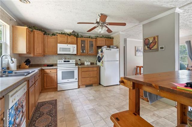 149 Bonkin Lake Road, Mocksville, NC 27028