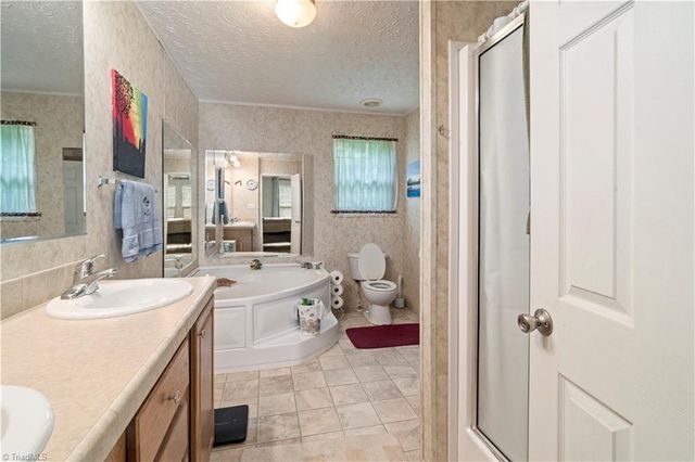 149 Bonkin Lake Road, Mocksville, NC 27028