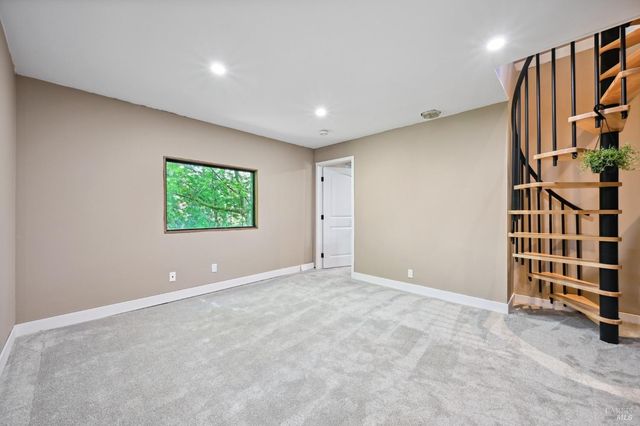 21713 Starrett Hill Dr, Monte Rio, CA 95462