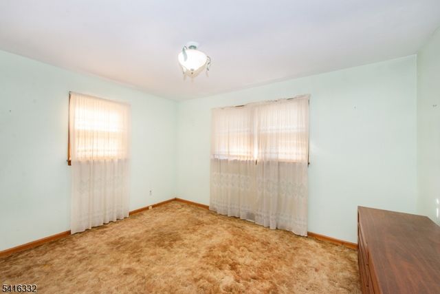 274 Dewey Ave, Totowa Boro, NJ 07512